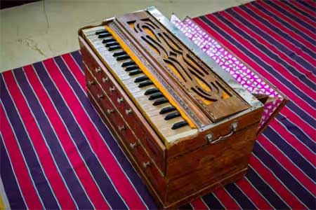 Harmonium manufacturer and supplier in Puri